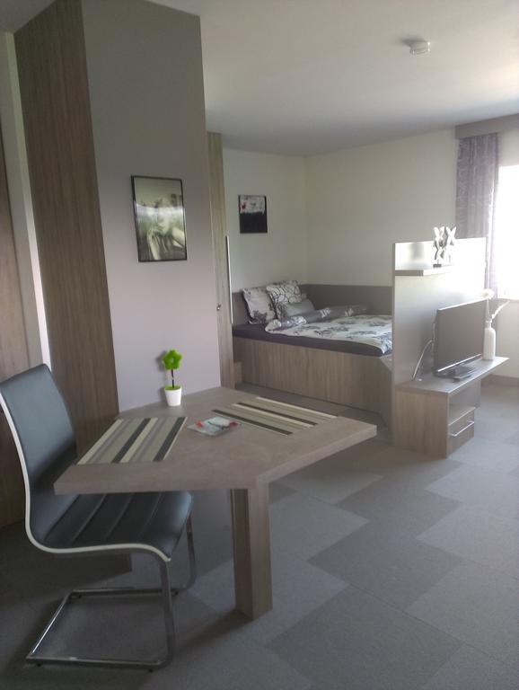 Business Apartments Hohenems Phòng bức ảnh